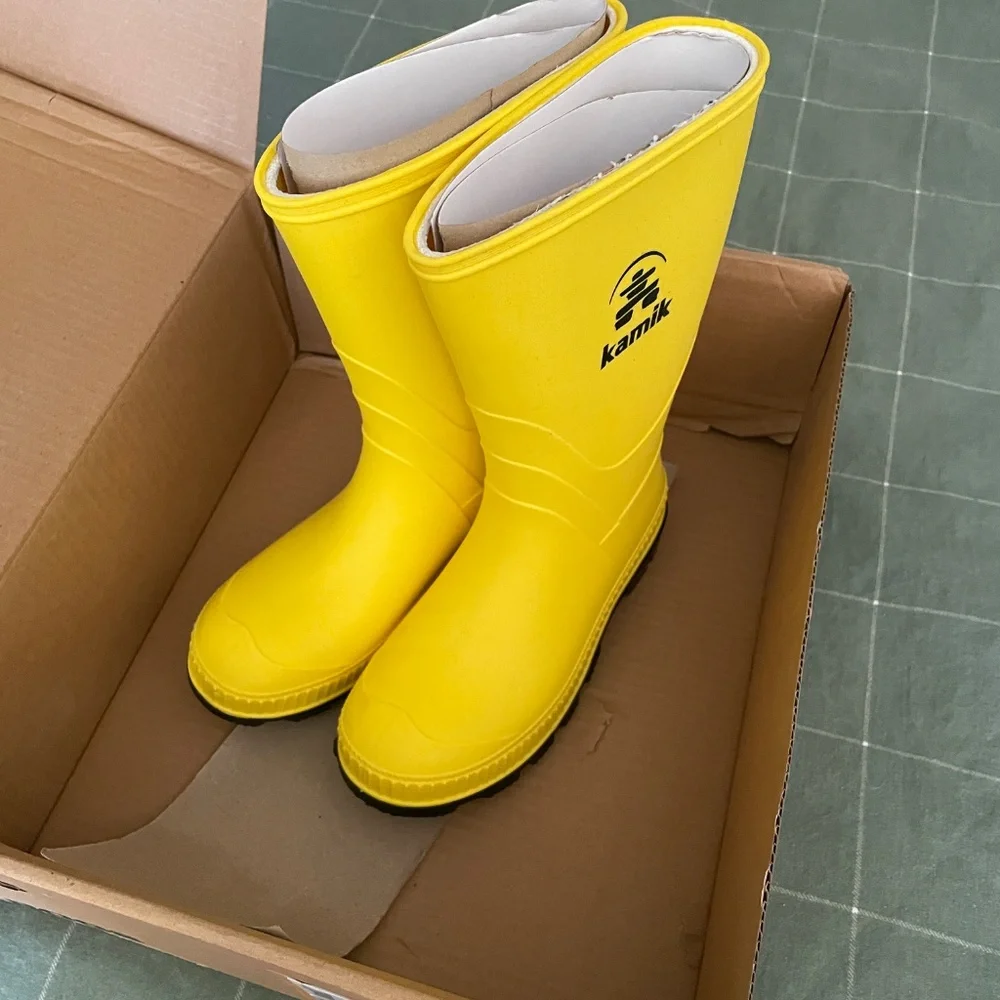 Kamik Stomp Kids Rain Boots in Yellow - Picture 2 of 3
